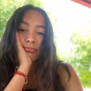 Meet your Posher, Yarissa